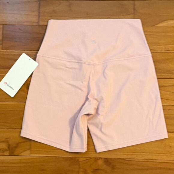 BNWT Women Lululemon Align High-Rise Short 6" Pink Haze Size 8 - Picture 4 of 9